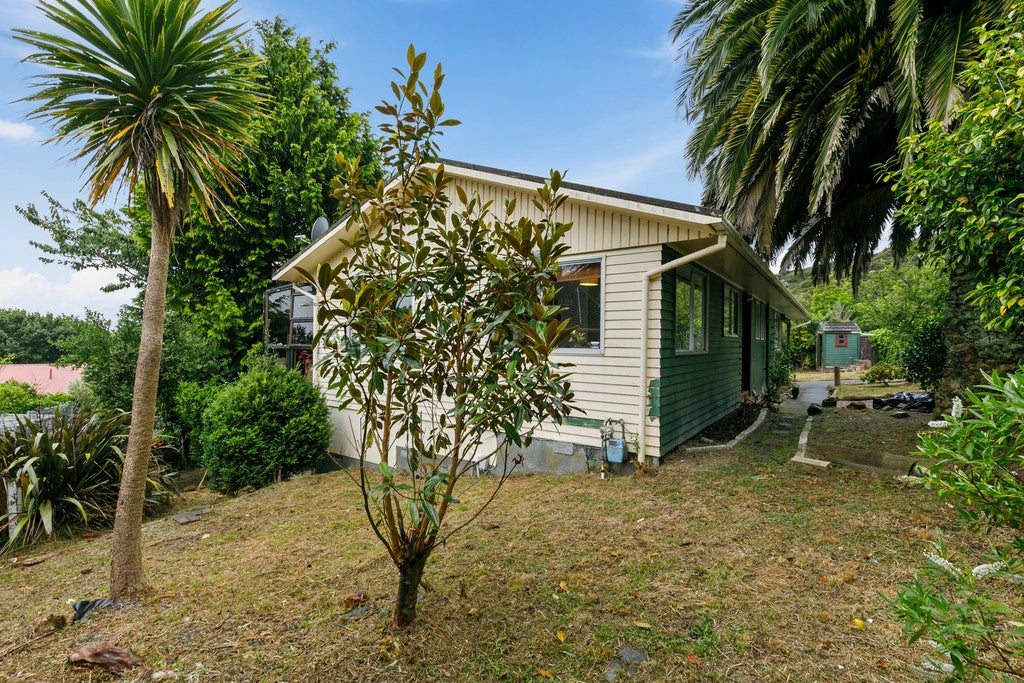 38 Holland Street, Wainuiomata, Lower Hutt - Carousel 2