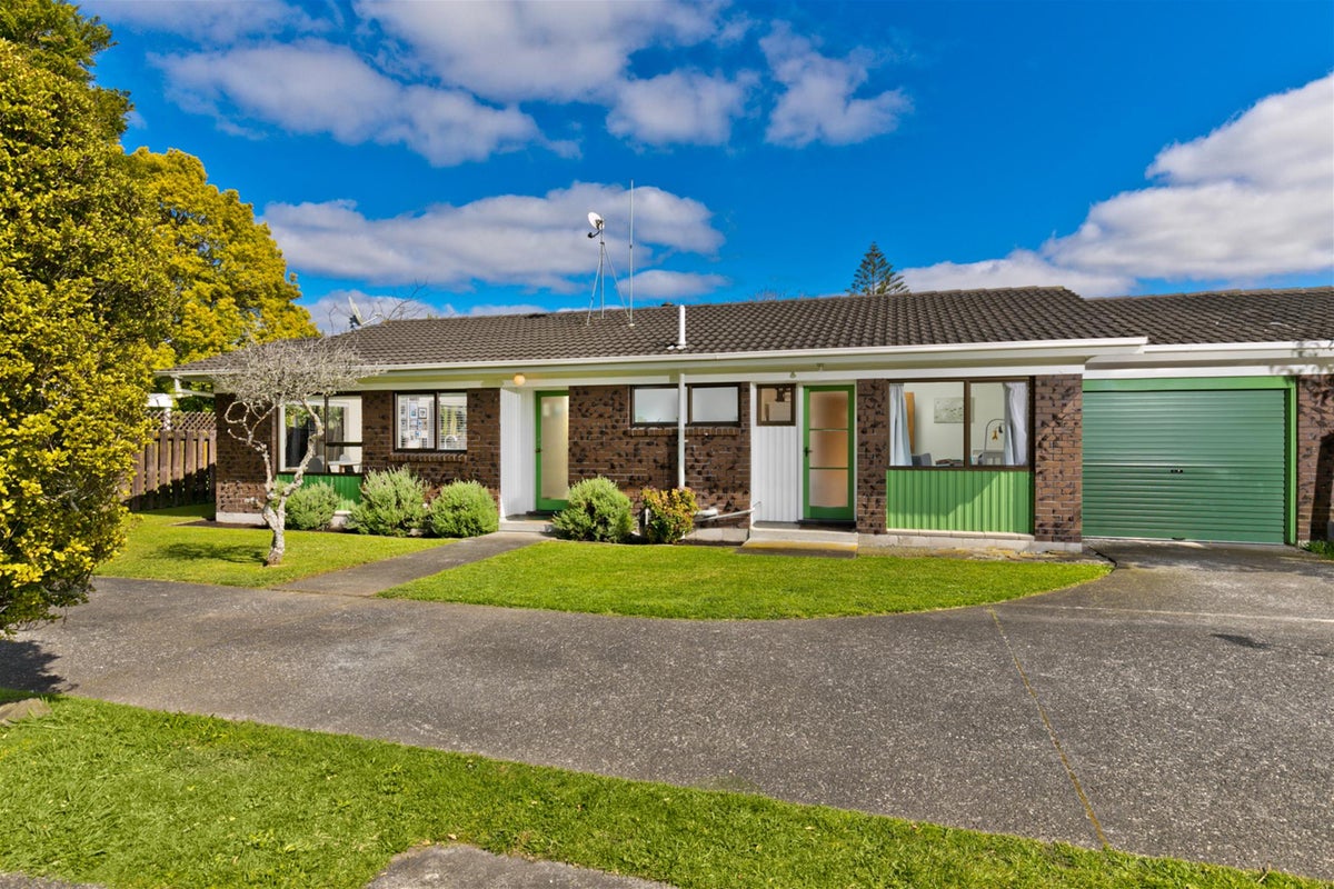 1/4 Ti Nana Crescent, Henderson, Auckland - Carousel 2