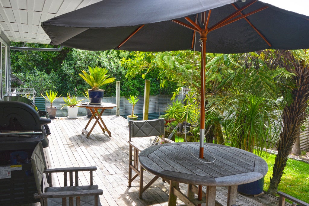 487 Sea View Road, Onetangi, Waiheke Island - Carousel 2