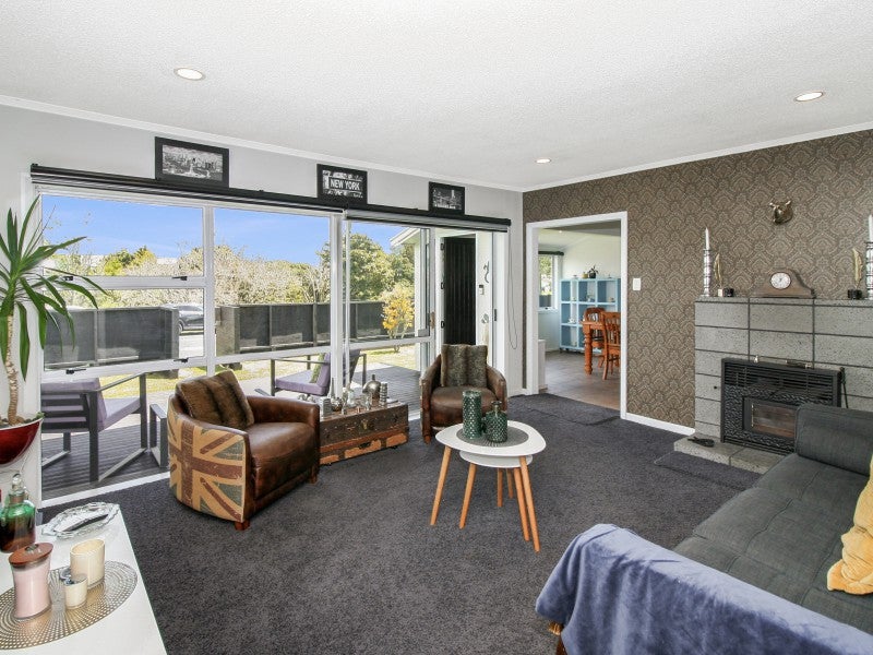 409 Mangorei Road, Merrilands, New Plymouth - Carousel 2