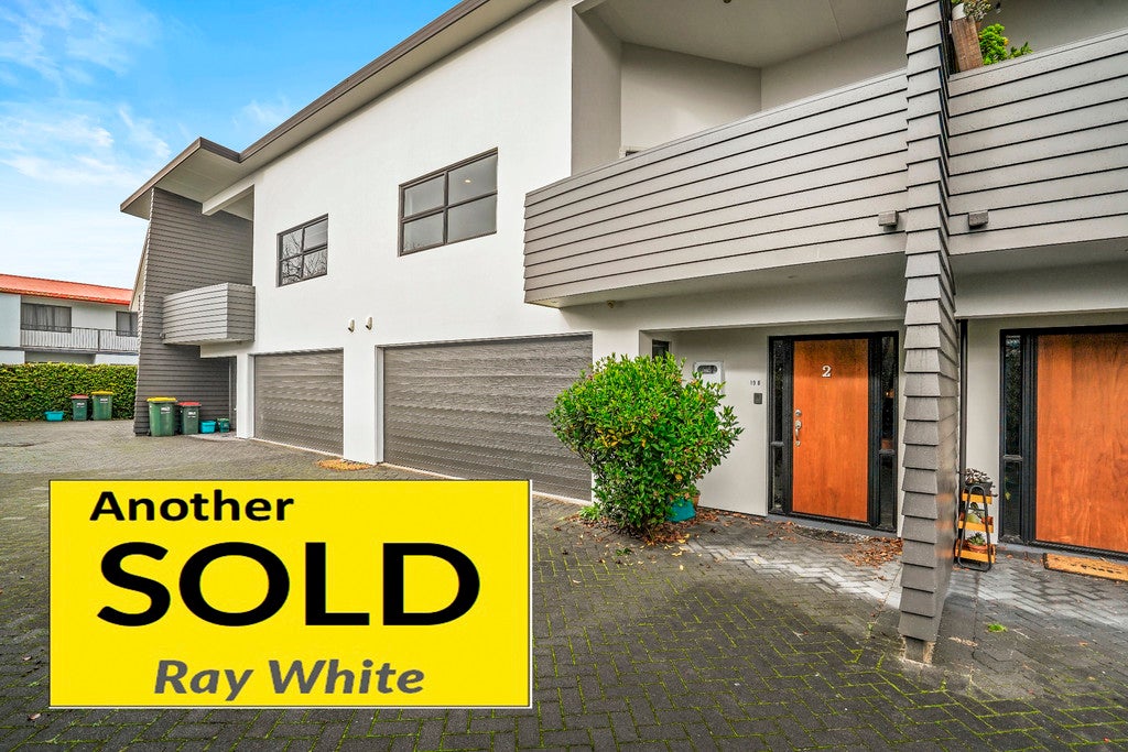 2/19 Edgecumbe Street, Whitiora, Hamilton - Carousel 1