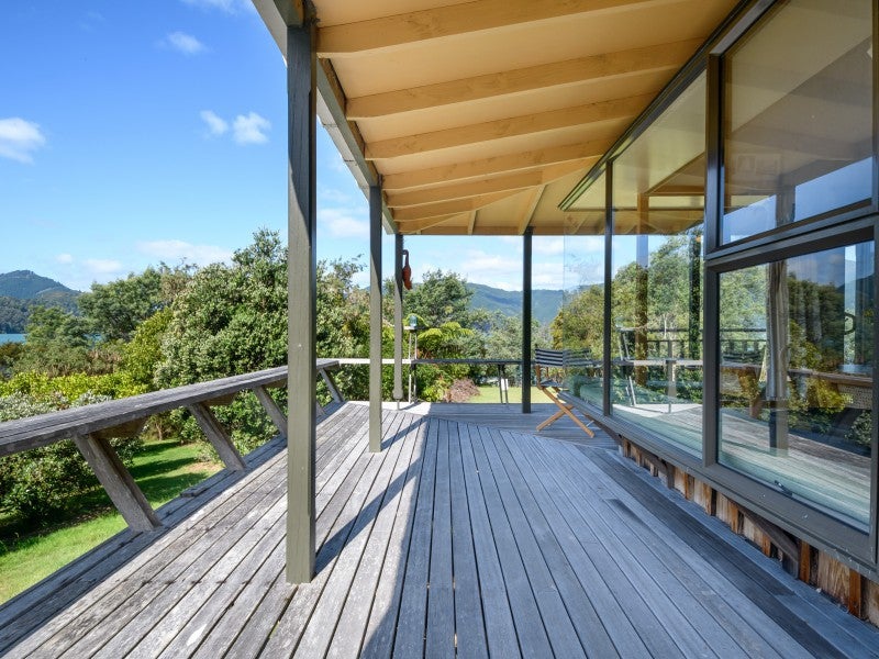 0 Whatanihi Pelorus, Whatanihi Bay, Havelock - Carousel 20