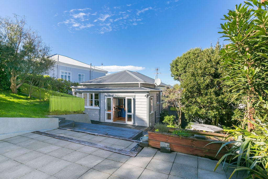 28 Konini Road, Hataitai, Wellington - Carousel 1