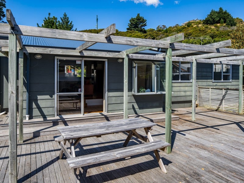8 Transom Close, Whitby, Porirua - Carousel 1