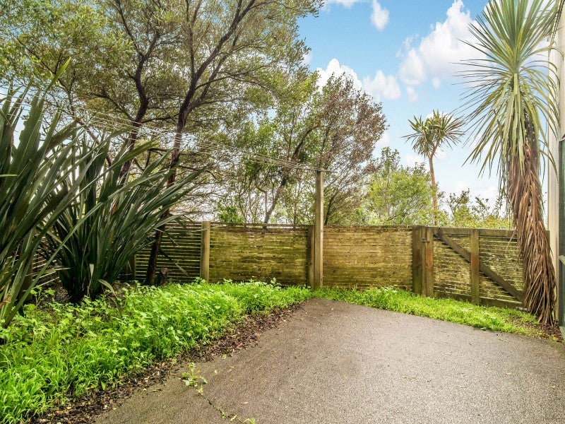16 Atamira Close, Churton Park, Wellington - Carousel 12