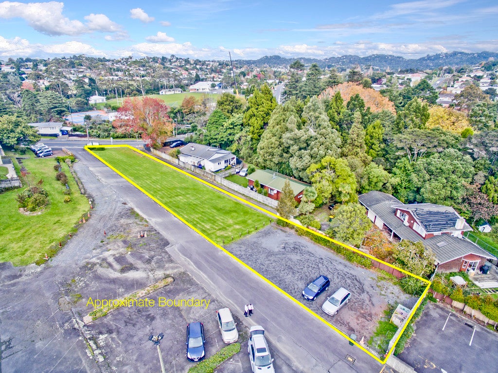 27 Glendale Road, Glen Eden, Auckland - Carousel 1