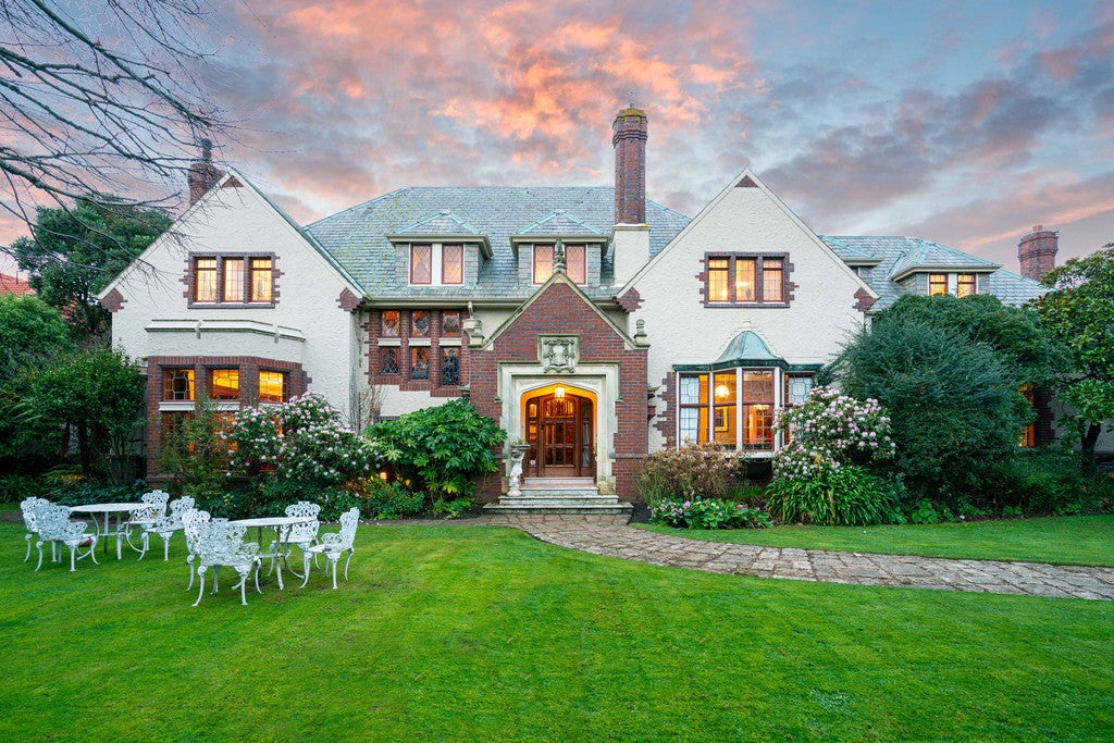 169 Forbury Road, Saint Clair, Dunedin - Carousel 1