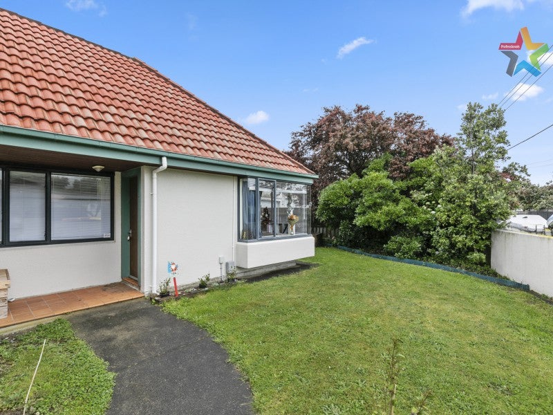 4/34 McBain Grove, Avalon, Lower Hutt - Carousel 1