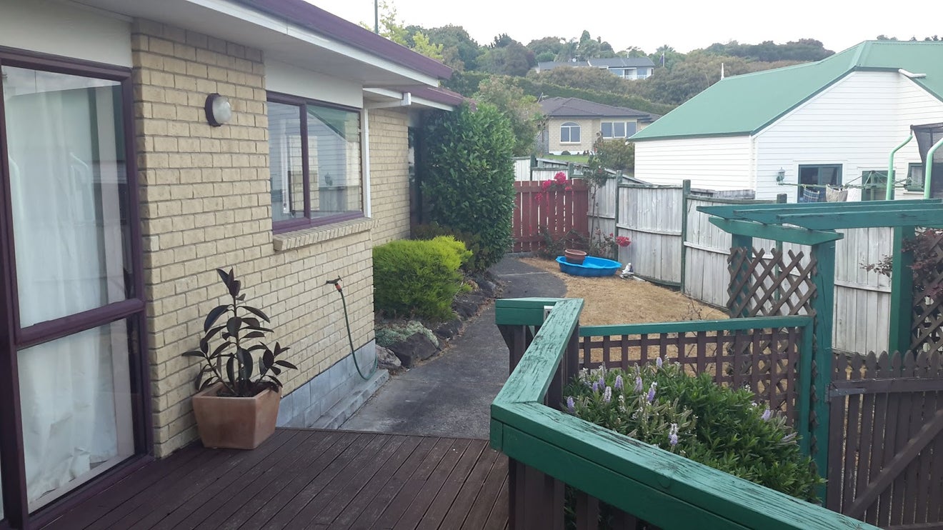 18 Rowesdale Drive, Ohauiti, Tauranga - Carousel 1