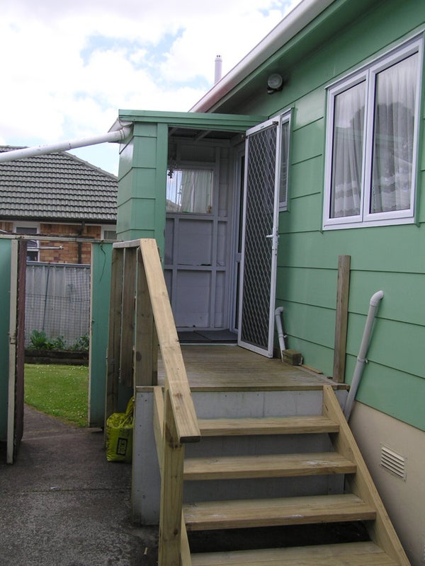 1/2 Garelja Road, Henderson, Auckland - Carousel 16