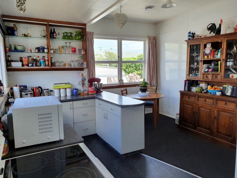 85 Blake Street, Blaketown, Greymouth - Carousel 2