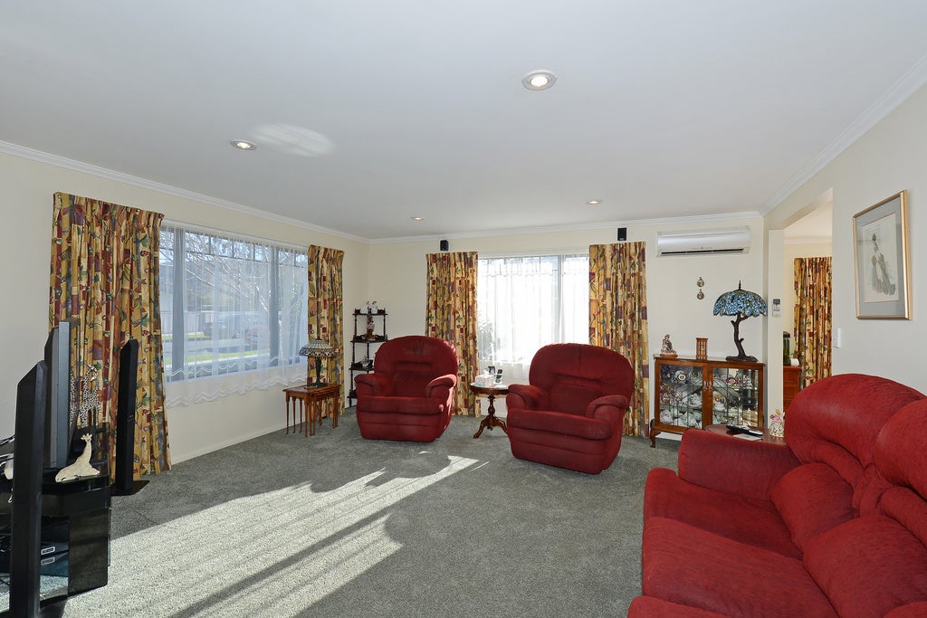 2 Byron Street, Trentham, Upper Hutt - Carousel 2