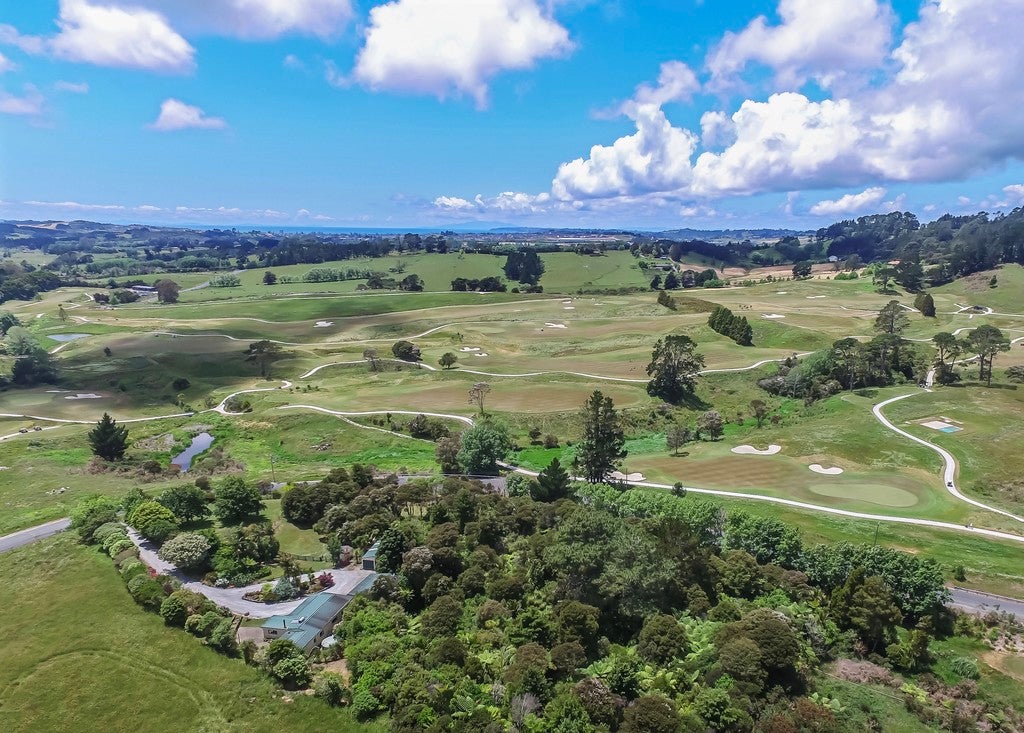 100 Windmill Drive, Silverdale - Carousel 1