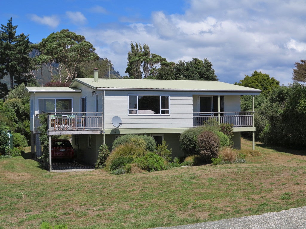 48 Selwyn Street, Pohara - Carousel 2