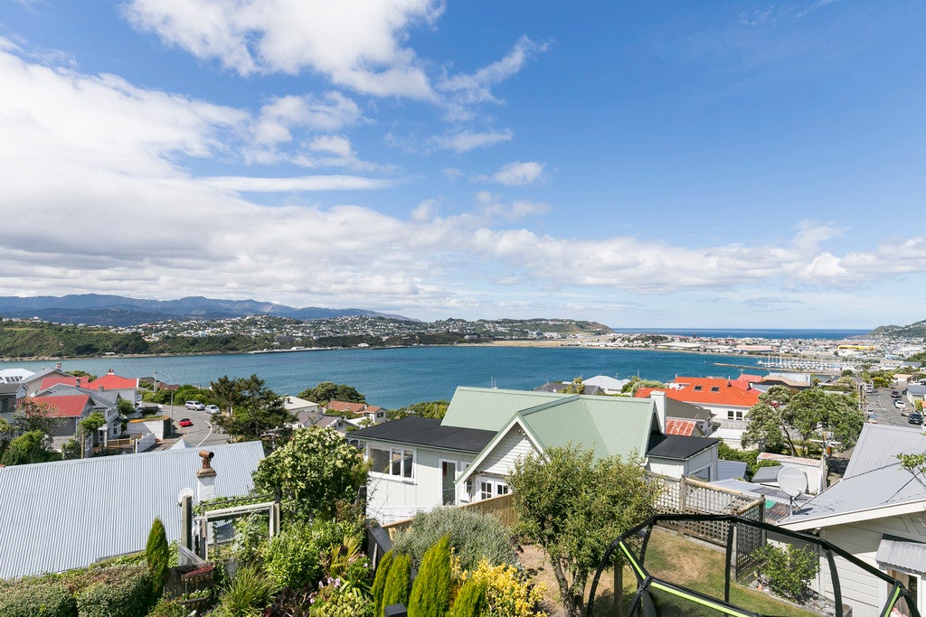 63 Waipapa Road, Hataitai, Wellington - Carousel 2