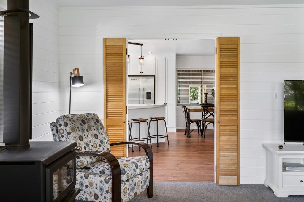 6 Julia Way, Beachlands, Auckland - Carousel 2