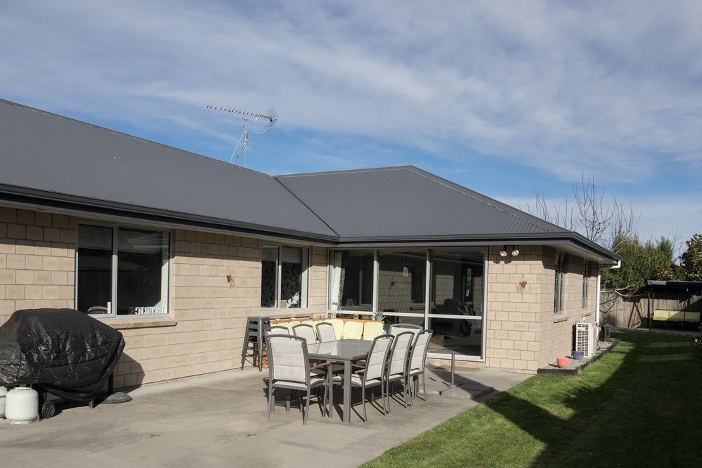7 Orchard Grove, Netherby, Ashburton - Carousel 1