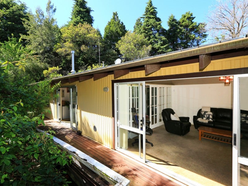 20 Priestley Road, Bluff Hill, Napier - Carousel 1