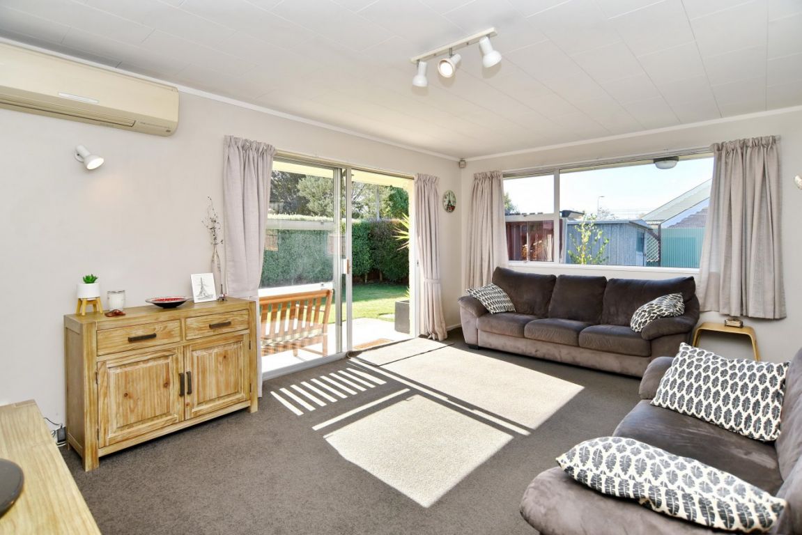 2/10 Salford Avenue, Redwood, Christchurch - Carousel 2