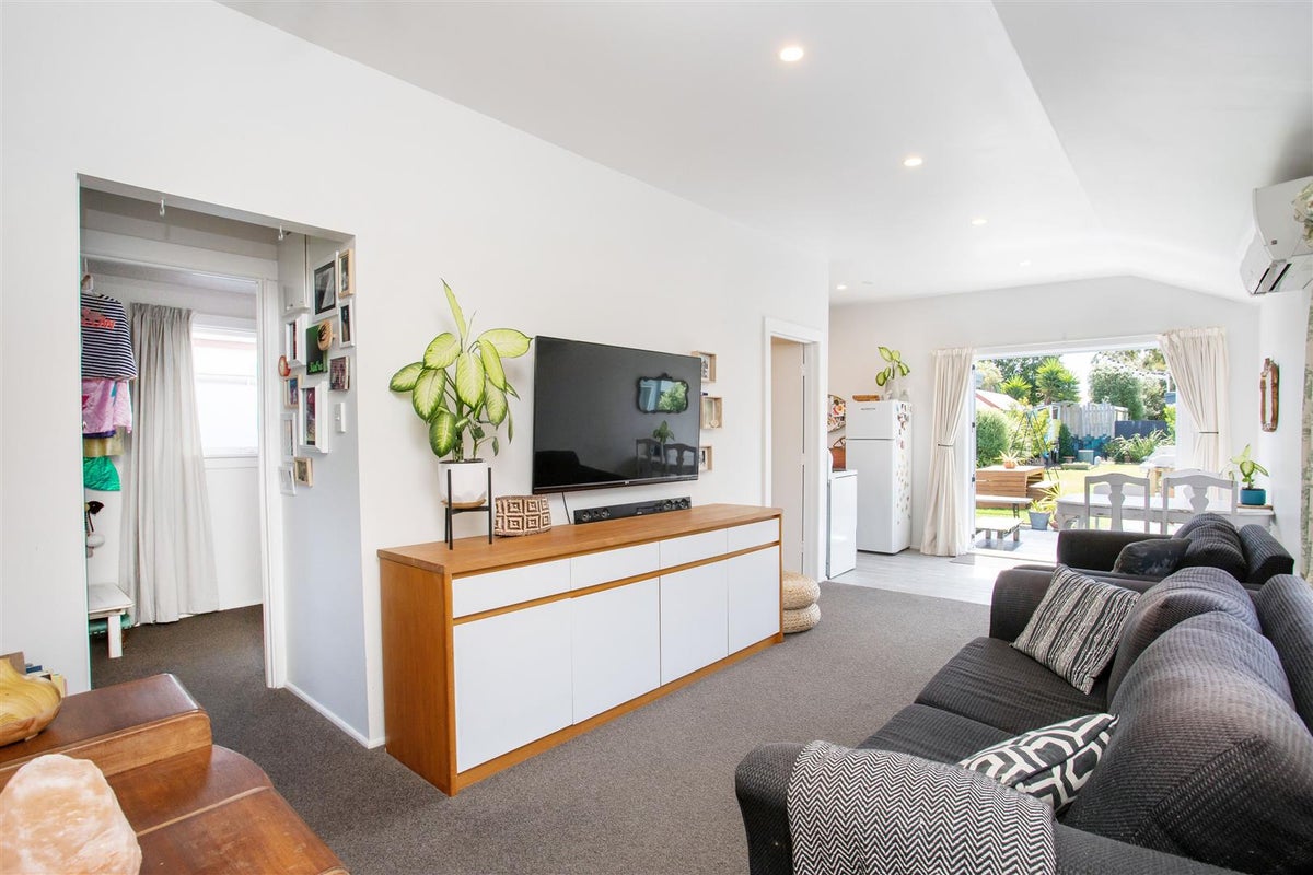 22 Blake Street, New Brighton, Christchurch - Carousel 2