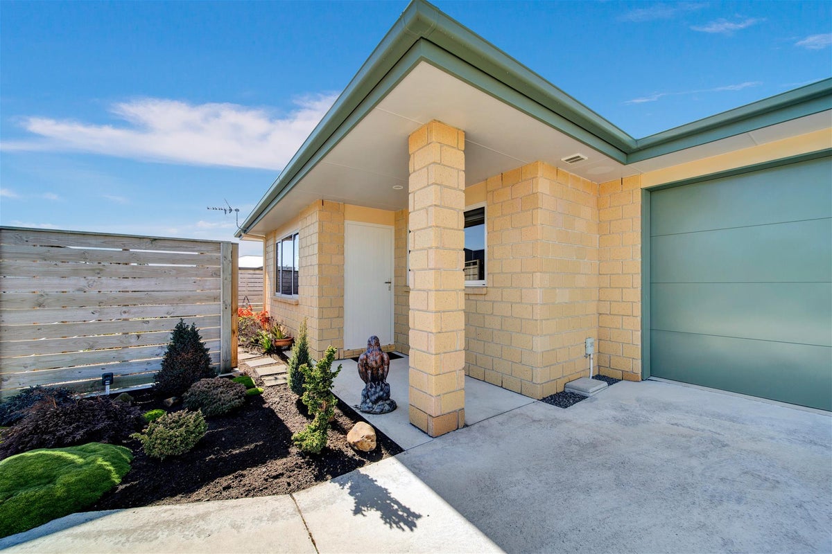 10 Egmont Street, Normanby, Hawera - Carousel 2