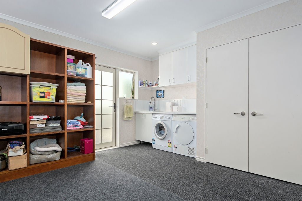 2 Laguna Key, Papamoa Beach, Papamoa - Carousel 21