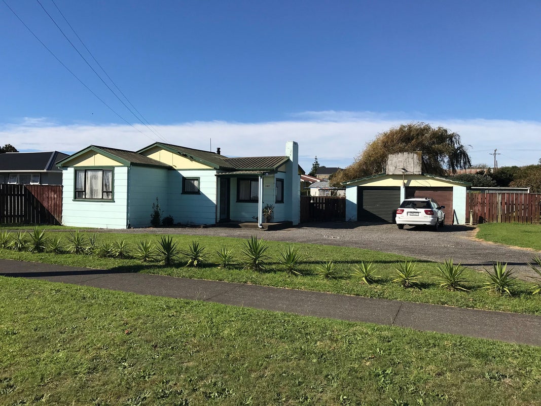 64 Leslie Street, Waitara, Waitara - Carousel 1