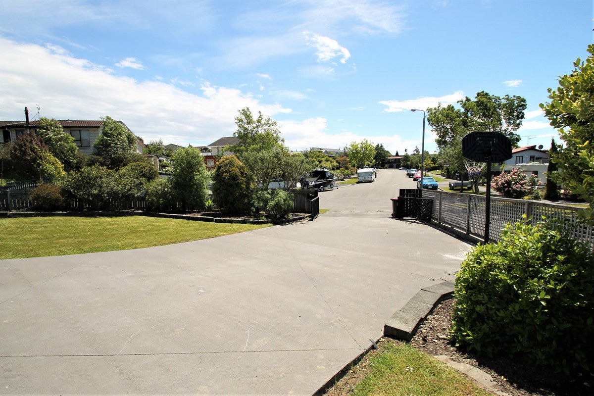 16 Hogan Place, Fairfield, Dunedin - Carousel 19