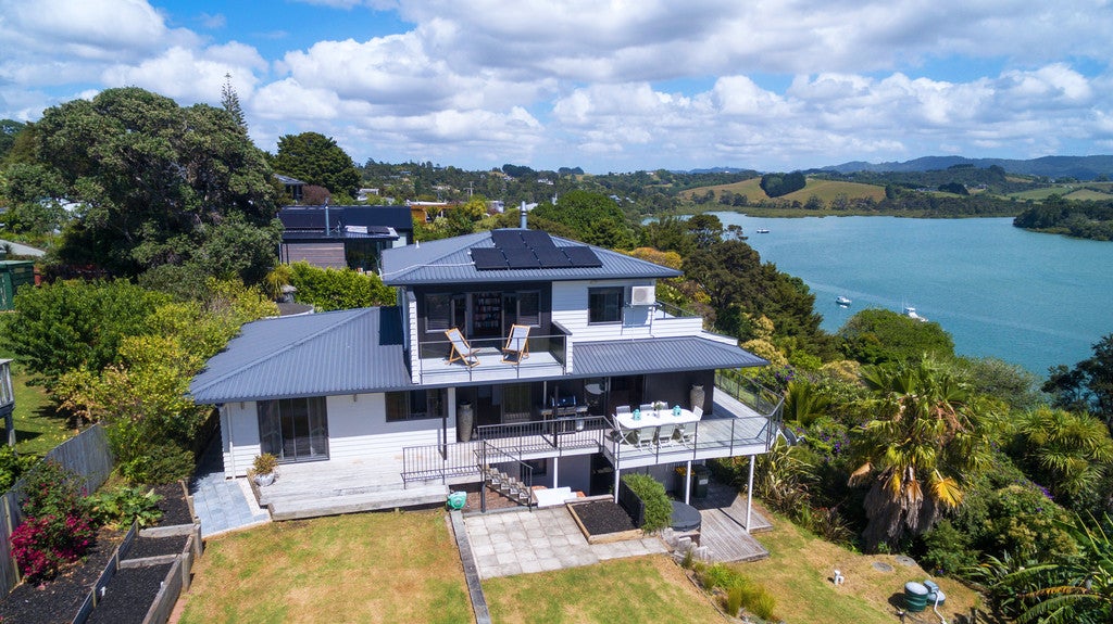 21 Kanuka Road, Sandspit, Warkworth - Carousel 2
