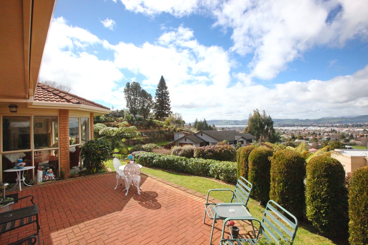 73B Thomas Crescent, Western Heights, Rotorua - Carousel 1