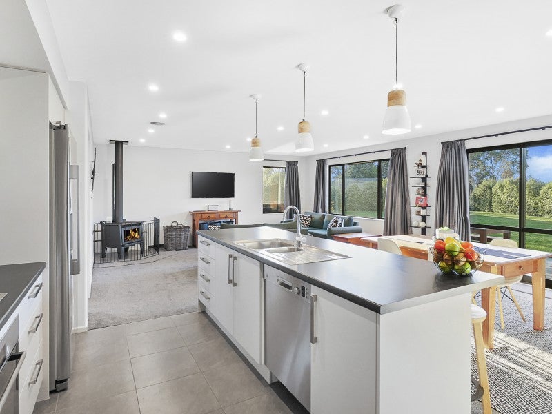 1 Showground Place, Leeston, Leeston - Carousel 2