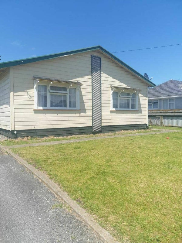 66 Matipo Street, Castlecliff, Whanganui - Carousel 1
