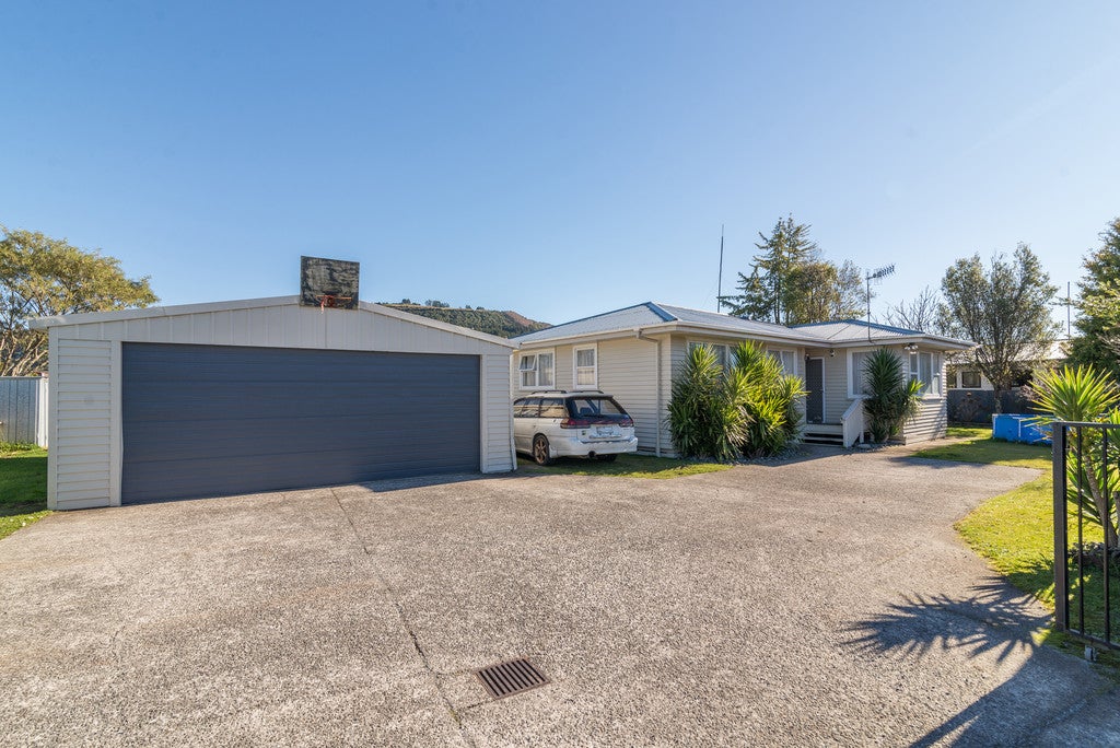 5 Fenruss Street, Fairy Springs, Rotorua - Carousel 2