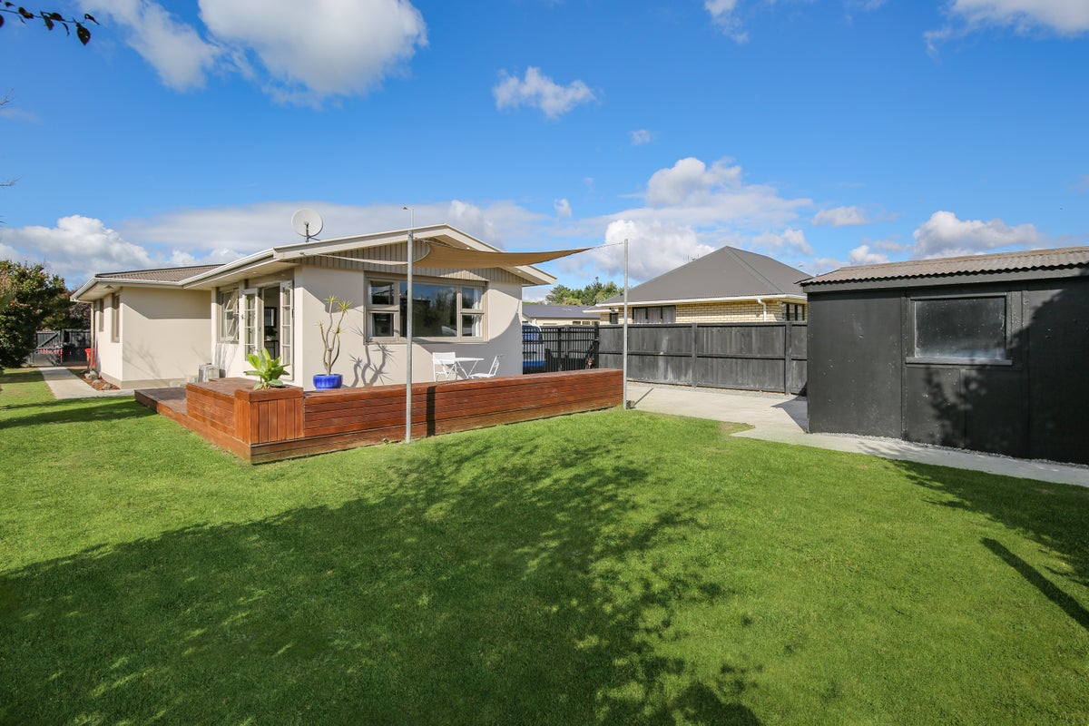 100 Bridge Street, New Brighton, Christchurch - Carousel 2