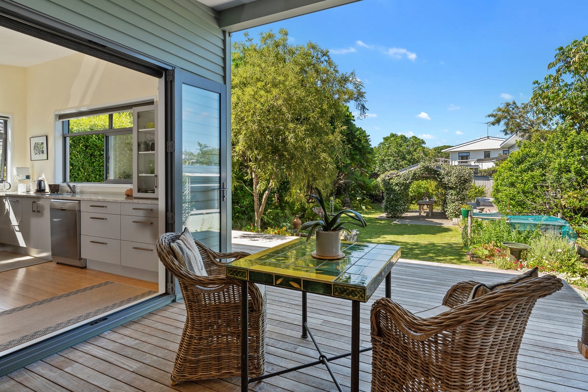 18 Harbour View Road, Warkworth - Carousel 1