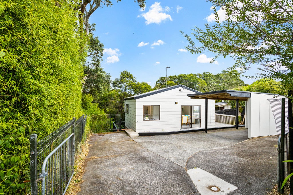 2/21 Fordham Street, Beach Haven, Auckland - Carousel 1