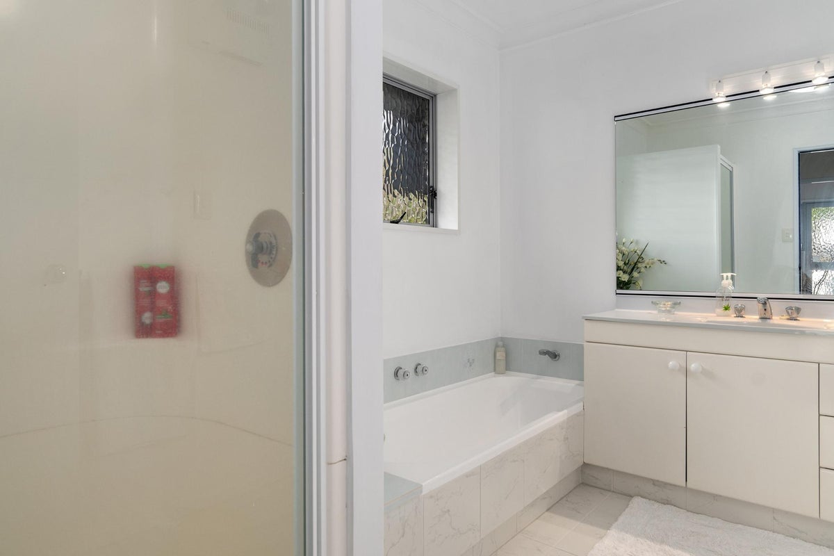 17B Percival Avenue, Matua, Tauranga - Carousel 1