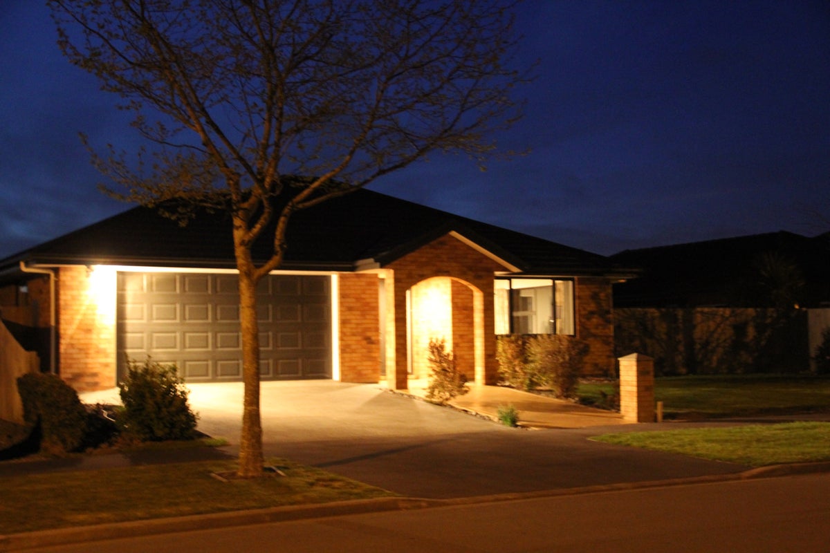 81 Coolspring Way, Redwood, Christchurch - Carousel 1