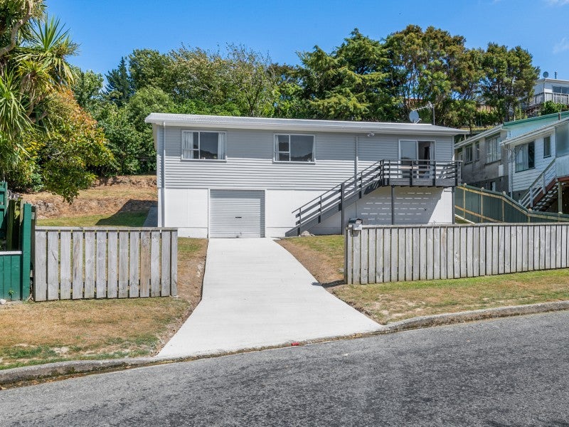 11 Bexley Grove, Wainuiomata, Lower Hutt - Carousel 1