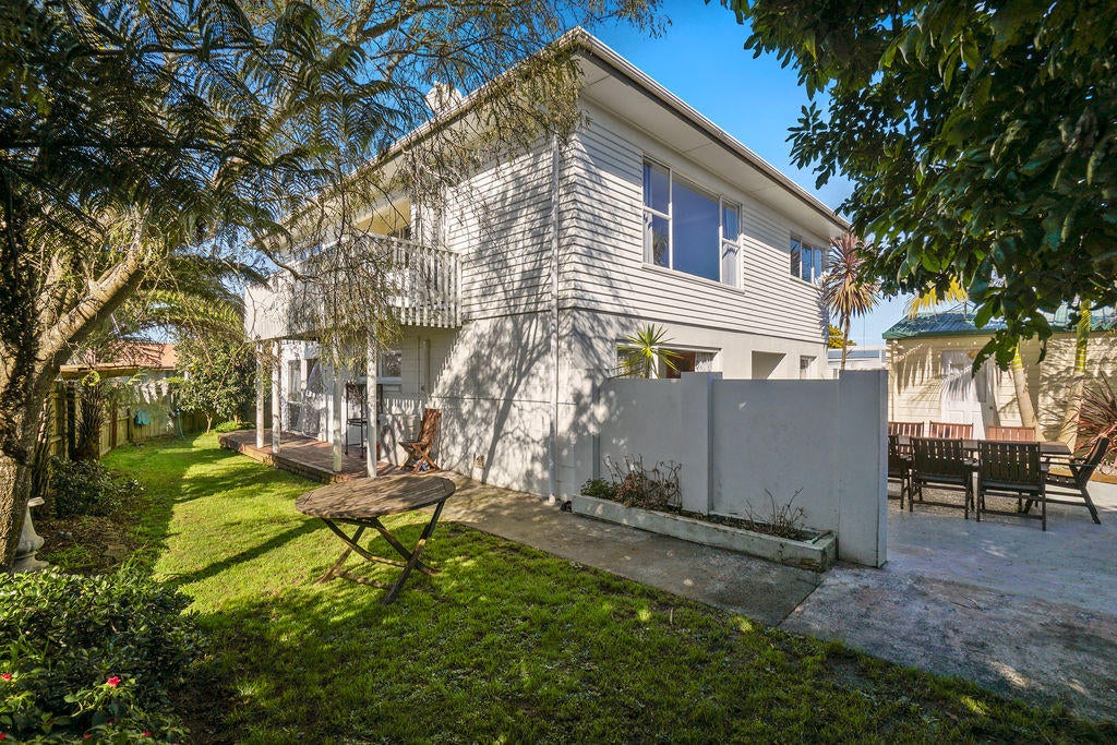 90 Triangle Road, Massey, Auckland - Carousel 2