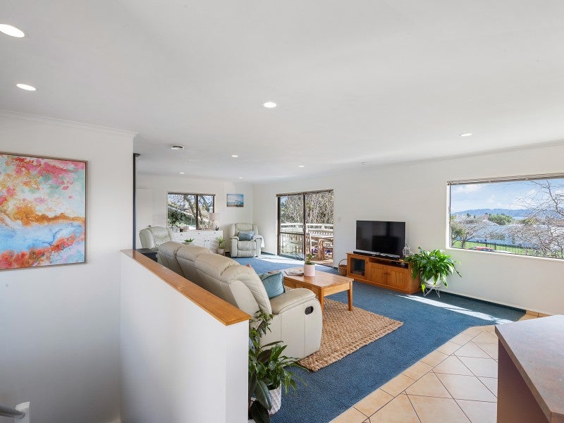 26 Frederick Street, Two Mile Bay, Taupo - Carousel 2