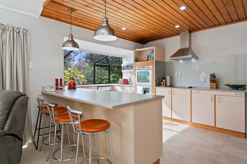 7 Marlowe Drive, Leamington, Cambridge - Carousel 2