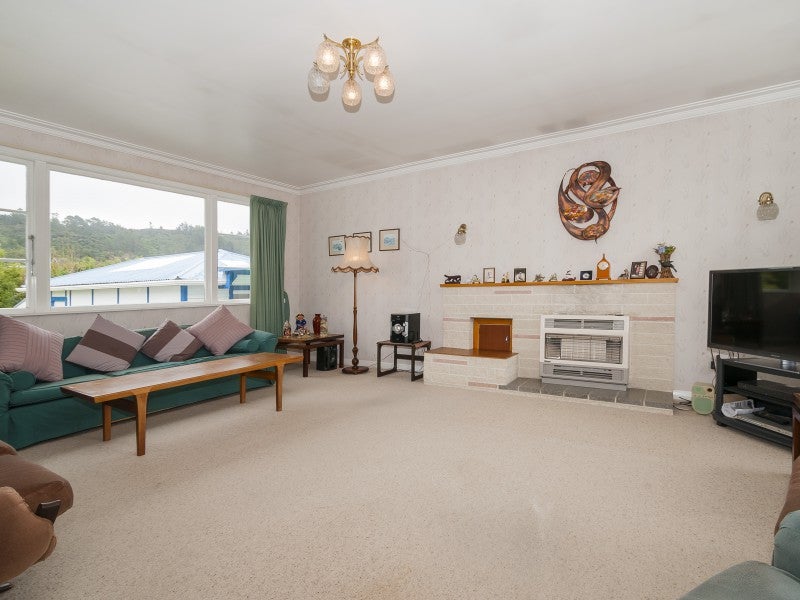 300 Stokes Valley Road, Stokes Valley, Lower Hutt - Carousel 2
