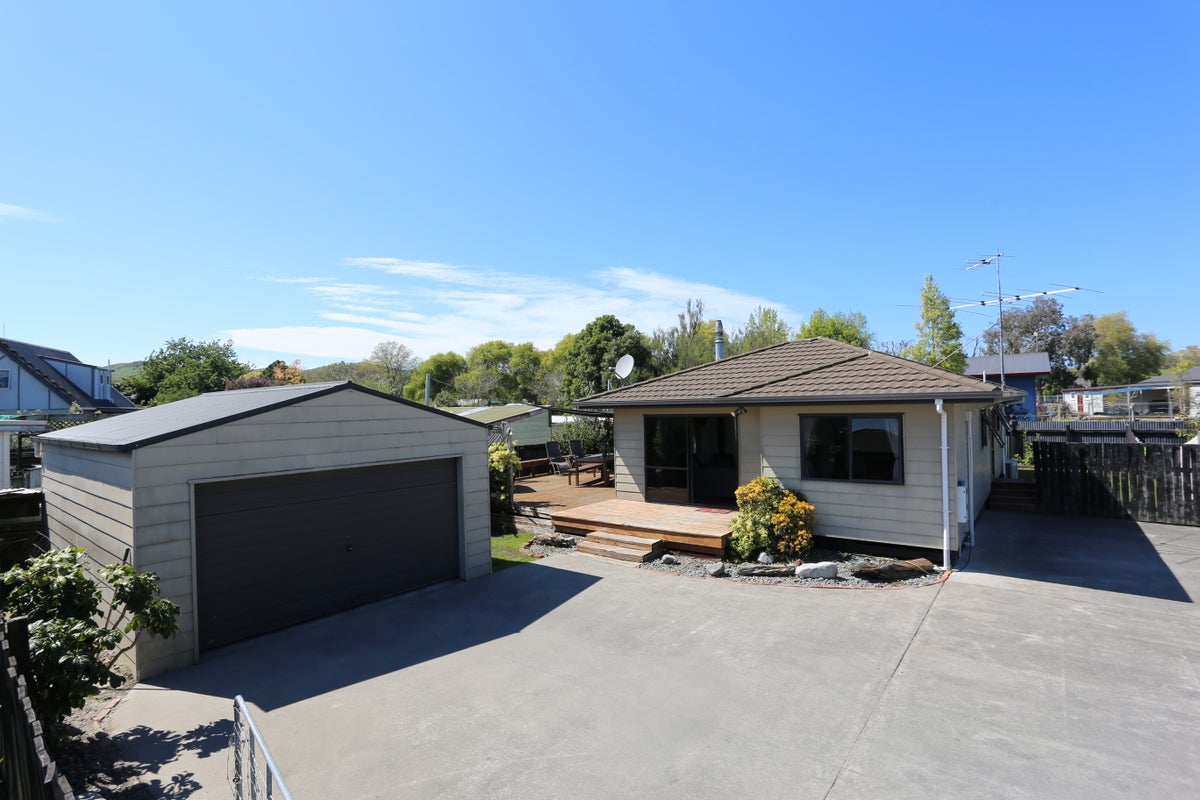 11B De Lautour Road, Kaiti, Gisborne - Carousel 1