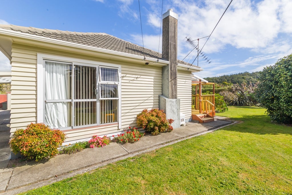 19 Ashforth Street, Wainuiomata, Lower Hutt - Carousel 26