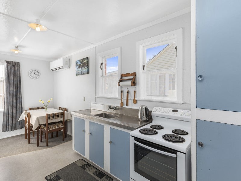 127 Waddington Drive, Naenae, Lower Hutt - Carousel 2