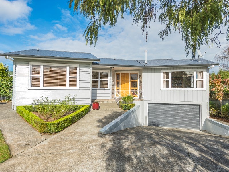 142 Mount View Road, Bastia Hill, Whanganui - Carousel 1