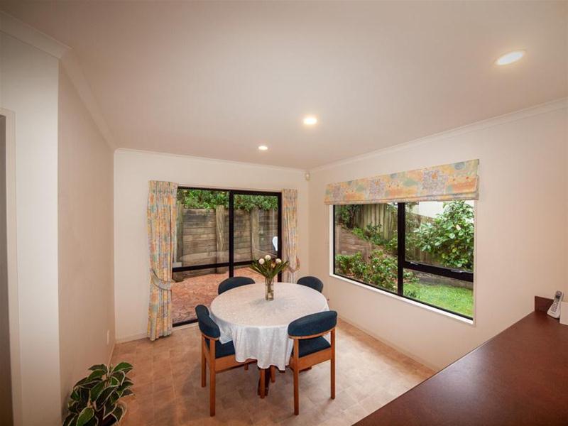 15 Corsham Grove, Churton Park, Wellington - Carousel 2