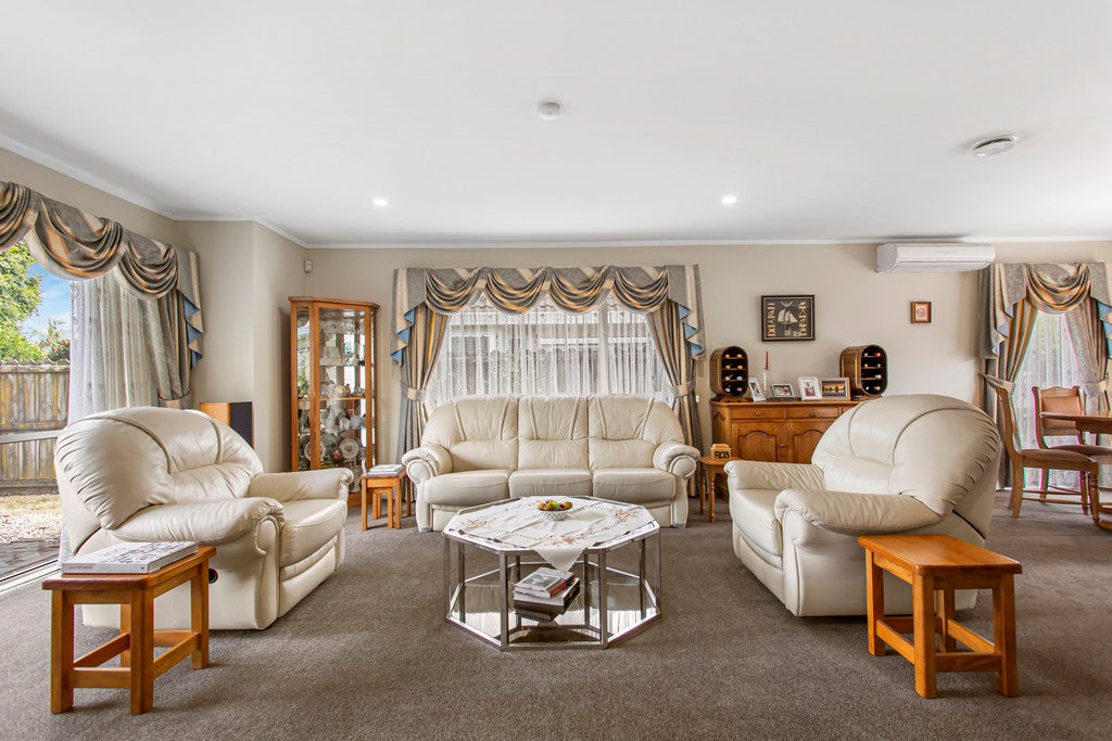 10 Keswick Close, Northpark, Auckland - Carousel 2