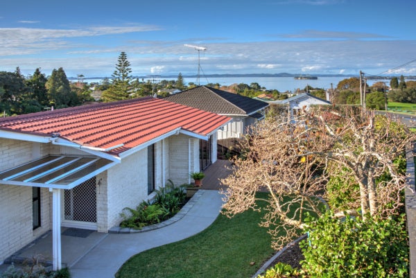2/26 Selwyn Road, Howick, Auckland - Carousel 1